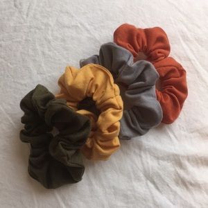 4 color scrunchie set